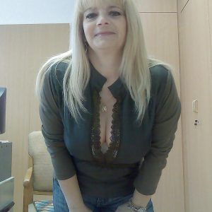 Hey toi, j’ai besoin d’un coup de main 😉 Elise - rencontre-Milf-Caen