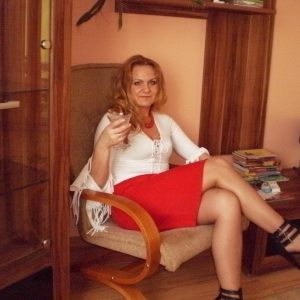 Léa 48 cherche à se faire ken Léa - rencontre-Cougar-Marseille