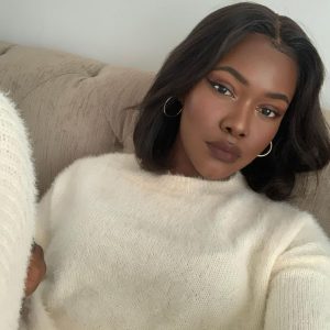 Fin de série, début de quelque chose ? Aïssata - rencontre-Milf-Ivry-sur-Seine